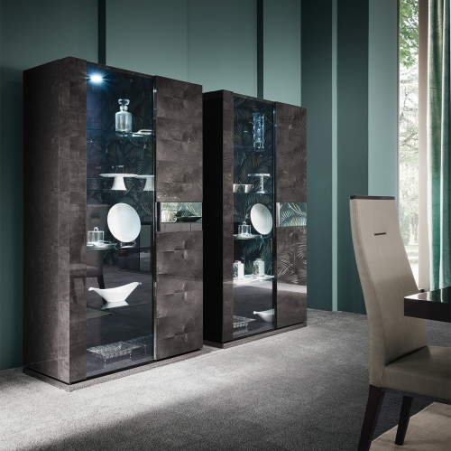 Heritage 2 Door Curio by ALF ITALIA